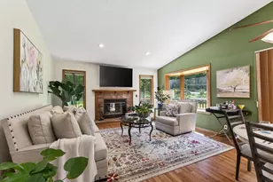 505 Zinnia Ln N, Plymouth, MN 55441 - Photo 3