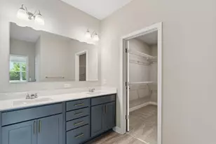 2156 Blf Hts Dr, Shakopee, MN 55379 - Photo 11