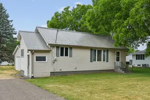 746 1st St, Glenwood City, WI 54013 - Photo 5