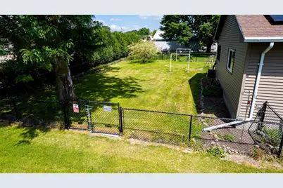 350 Thurman Street, Wells, MN 56097 - Photo 3