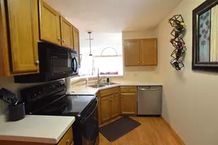 7285 Brittany Ln, Inver Grove Heights, MN 55076 - Photo 5