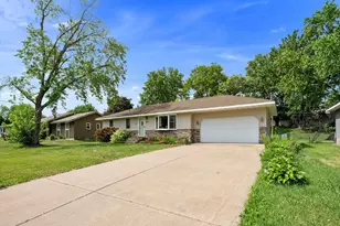 625 119th Ave NE, Blaine, MN 55434 - Photo 3