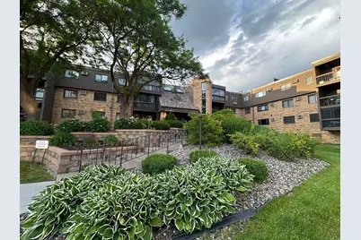 999 41st Avenue NE #212, Columbia Heights, MN 55421 - Photo 3