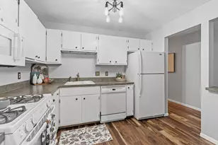 11160 Anderson Lakes Pkwy, Eden Prairie, MN 55344 - Photo 11