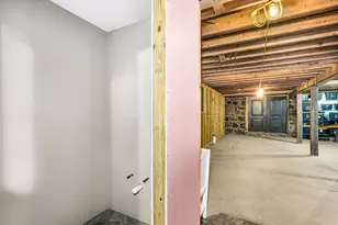 24 W 5th St, Duluth, MN 55806 - Photo 17