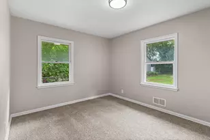 1985 Prosperity Rd, Maplewood, MN 55109 - Photo 25