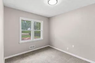 1985 Prosperity Rd, Maplewood, MN 55109 - Photo 11