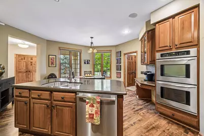 18464 Farmstead Circle, Eden Prairie, MN 55347 - Photo 17