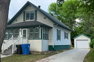 1015 12th St N, Fargo, ND 58102 - Photo 3