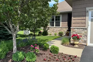 10788 Lyndale Bluffs Trail, Bloomington, MN 55420 - Photo 3