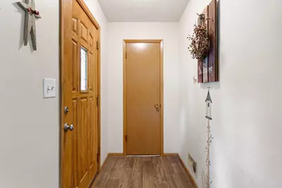 213 7th Avenue NE, Waseca, MN 56093 - Photo 7