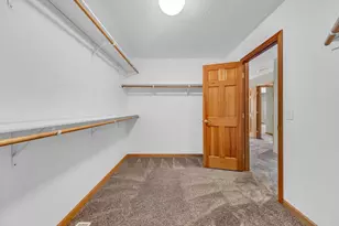 10408 Eagle Pointe Trail, Woodbury, MN 55129 - Photo 13