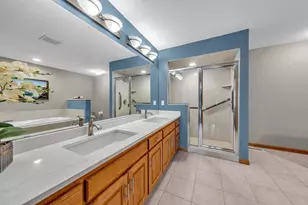 10408 Eagle Pointe Trail, Woodbury, MN 55129 - Photo 11