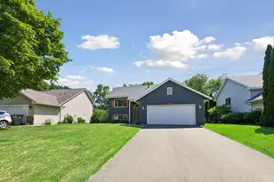 309 Wildhurst Rd, Waconia, MN 55387 - Photo 5