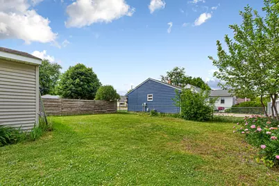 910 8th Avenue SW, Austin, MN 55912 - Photo 5