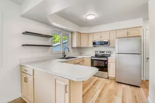 2313 9th St S, Fargo,  58103 - Photo 5