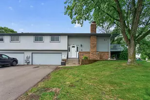 1738 Woodgate Ln, Eagan, MN 55122 - Photo 3