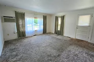 213 E Fremont St, Spring Valley, MN 55975 - Photo 5