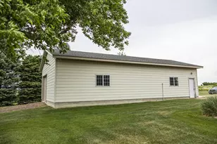 654 91st St, Beaver Creek, MN 56116 - Photo 9