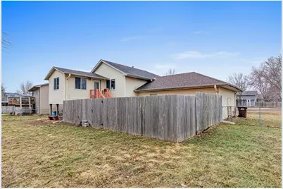 8001 Jeffery Avenue S, Cottage Grove, MN 55016 - Photo 21