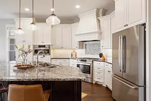 15489 Legacy Oaks Trl, Minnetonka, MN 55391 - Photo 15