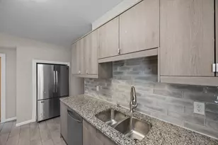 631 Western Ave N, Saint Paul, MN 55103 - Photo 17