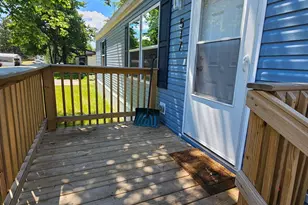 517 Begonia Ln, Altoona, WI 54720 - Photo 5