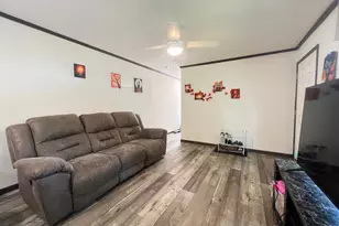 517 Begonia Ln, Altoona, WI 54720 - Photo 5