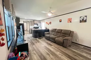 517 Begonia Ln, Altoona, WI 54720 - Photo 3