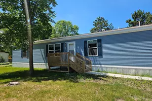517 Begonia Ln, Altoona, WI 54720 - Photo 3
