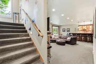 9353 Shetland Rd, Eden Prairie, MN 55347 - Photo 17
