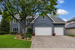 9353 Shetland Rd, Eden Prairie, MN 55347 - Photo 3