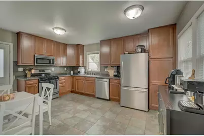 1742 Nevada Avenue E, Saint Paul, MN 55106 - Photo 9