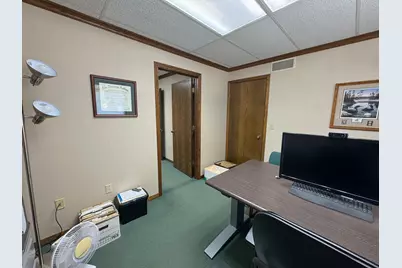 218 E Washington Avenue, Fergus Falls, MN 56537 - Photo 9
