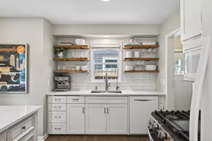 5933 York Ave S, Edina, MN 55410 - Photo 9