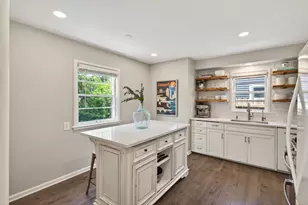 5933 York Ave S, Edina, MN 55410 - Photo 7