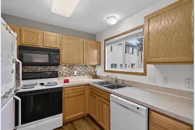 15516 Float Lane #137, Apple Valley, MN 55124 - Photo 11