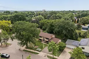 1613 Lyn-Curve Ave N, Minneapolis, MN 55411 - Photo 31