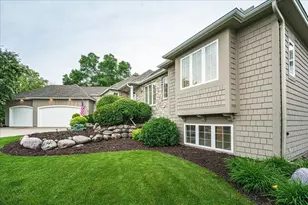 7806 Bush Lake Dr, Bloomington, MN 55438 - Photo 5