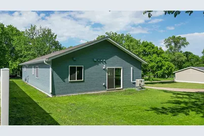 528 E St Charles Avenue, Fergus Falls, MN 56537 - Photo 33