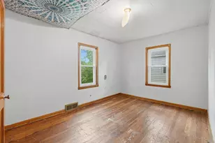 921 S Main St, River Falls, WI 54022 - Photo 9