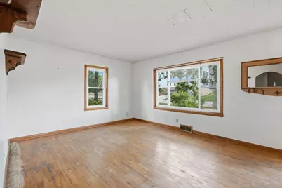 921 S Main Street, River Falls, WI 54022 - Photo 5