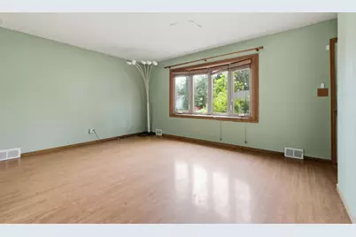 5732 Adair Avenue N, Crystal, MN 55429 - Photo 7