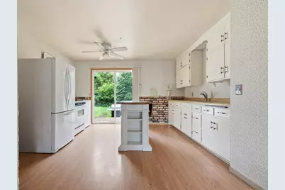 5732 Adair Avenue N, Crystal, MN 55429 - Photo 3