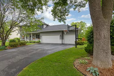 1119 Bluff Pass S, Chaska, MN 55318 - Photo 3
