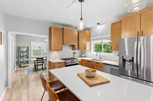 1119 Bluff Pass S, Chaska, MN 55318 - Photo 7
