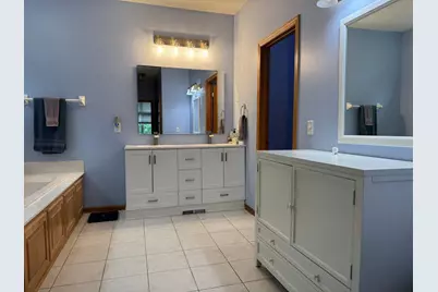 10548 Spyglass Drive, Eden Prairie, MN 55347 - Photo 7