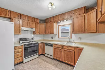 5011 Monroe Street NE, Columbia Heights, MN 55421 - Photo 3