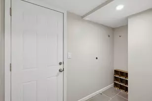 1325 Castle Ct, Golden Valley, MN 55427 - Photo 27