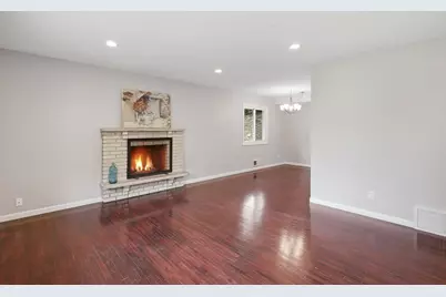 1325 Castle Court, Golden Valley, MN 55427 - Photo 9